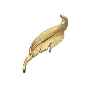 Trifari Vintage Gold Tone Feather Brooch Pin Leaf Textured Midcentury Design